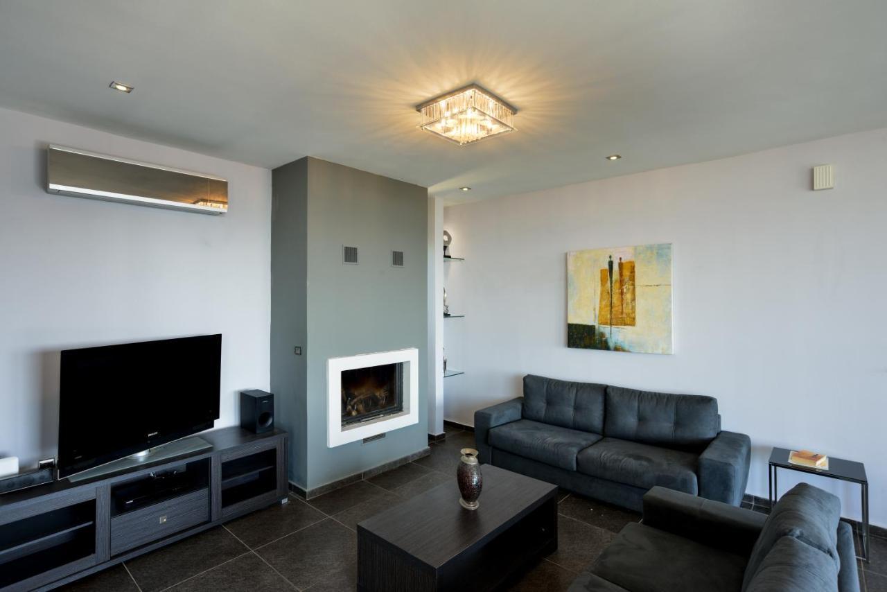 Adorno Luxury Villas Chorafakia Exterior photo